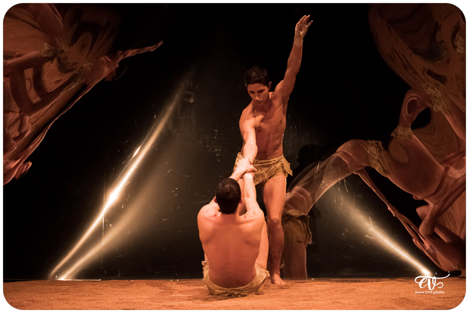 MY LAND (RECIRQUEL COMPANY)